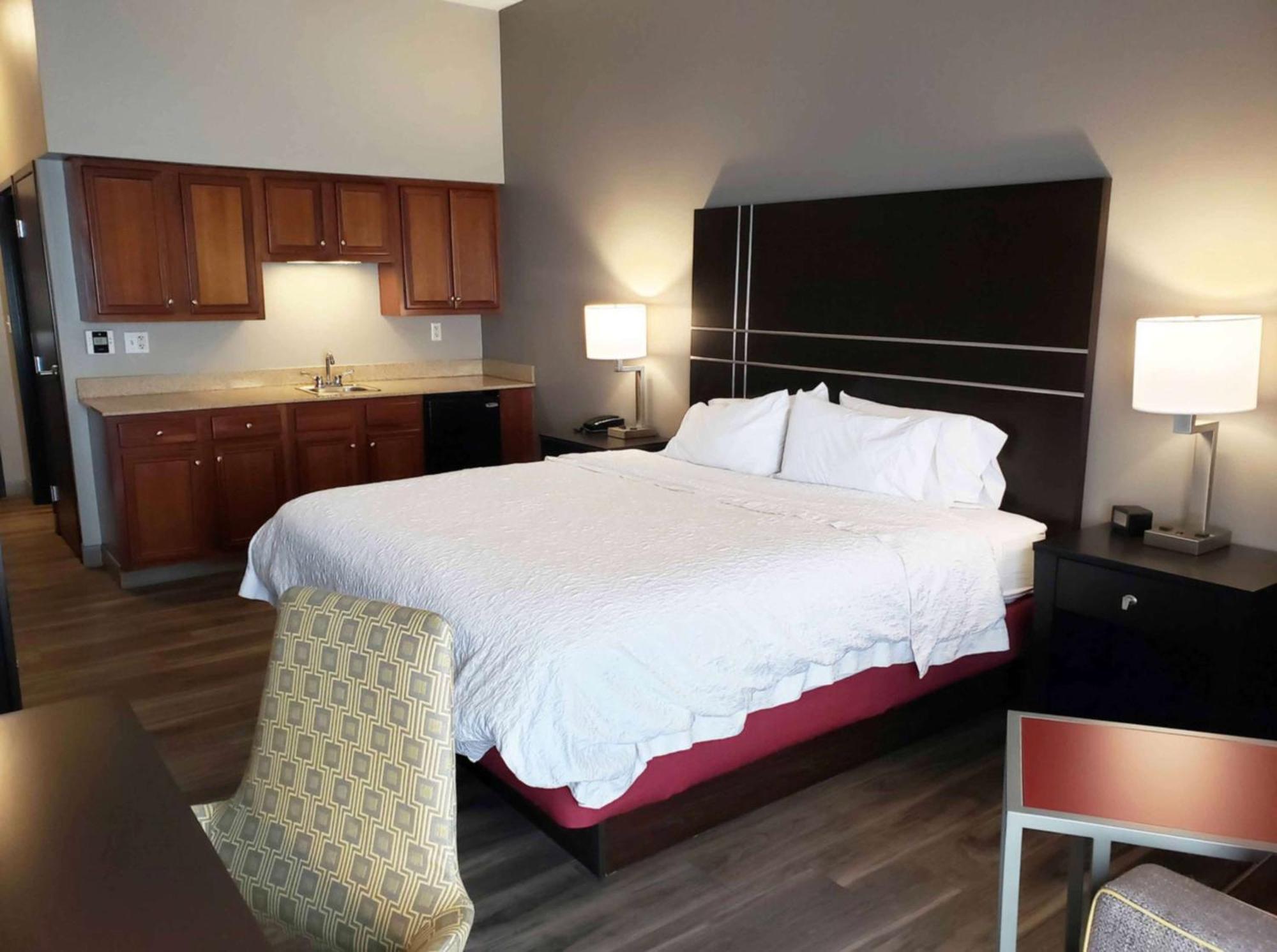 Hampton Inn Greensburg Bagian luar foto