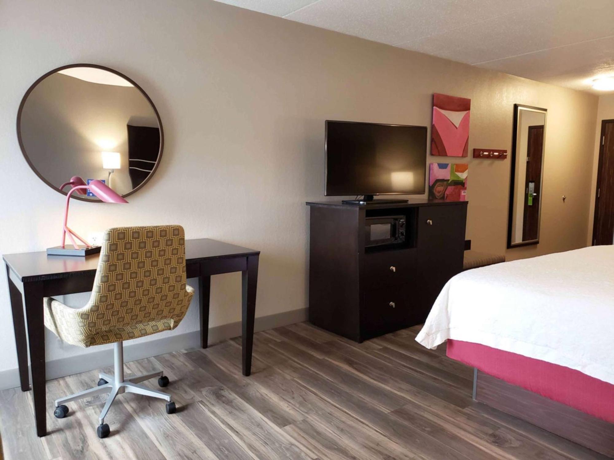 Hampton Inn Greensburg Bagian luar foto